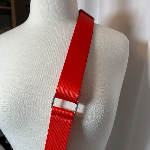 NWT IHKWIP ORANGE CROSSBODY BAG WITH ADJUSTABLE STRAPS - Picture 4 of 8